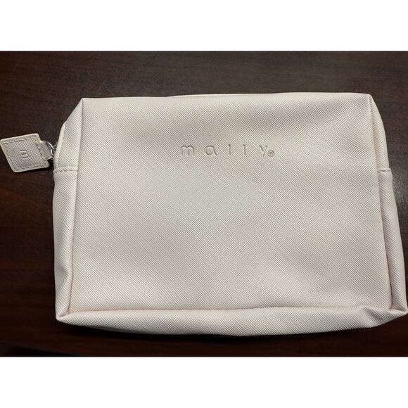 NEW Mally Wake Up Your Makeup Beauty Pink Cosmetics Make Up Zipper Close Bag - Picture 5 of 9